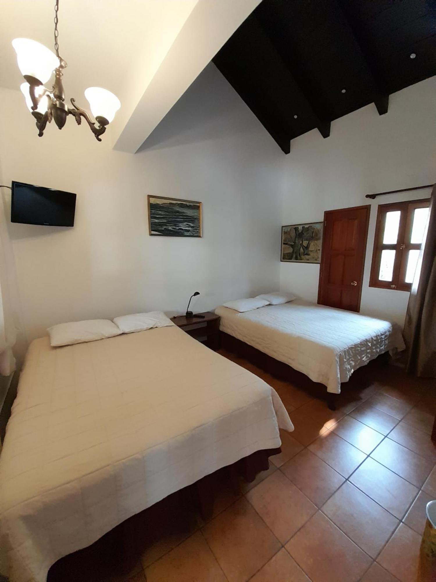Hotel Y Jardines Casa Buho Antigua Екстериор снимка
